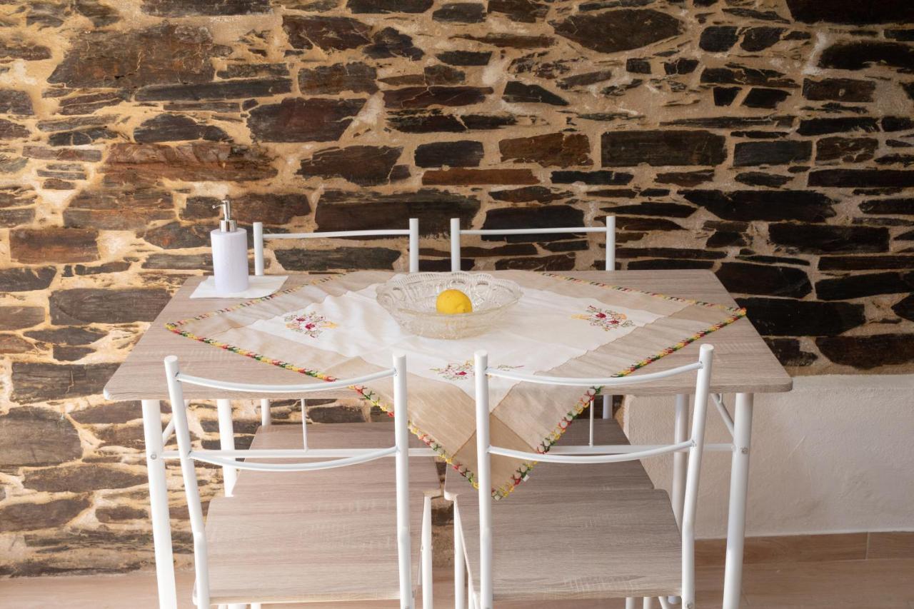 Maison d'hôtes Cavalo De Xisto - Turismo Rural, Lda. à Almaceda Extérieur photo